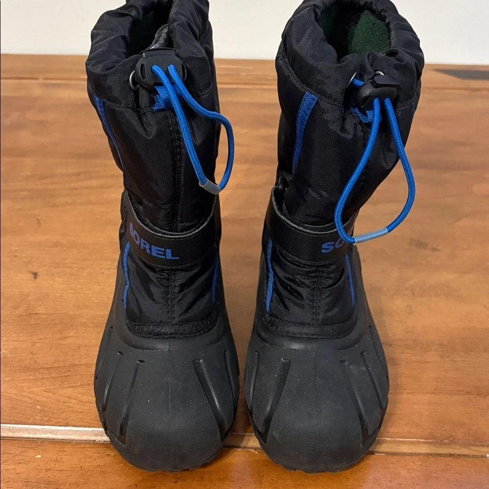 Sorel Black and Blue Snow Boots Size 13